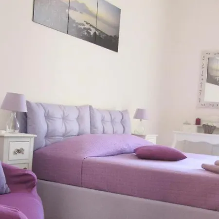 Bed & Breakfast Mareluna Neapel